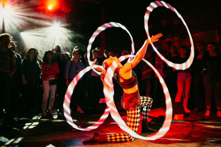 Kristin Lahoop LED Show
