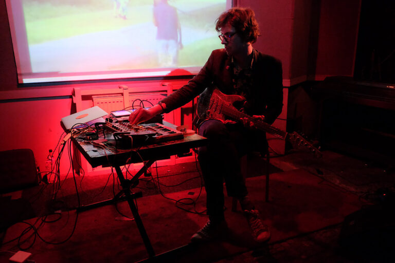 Martin Hiller plays: Wildstyle Ambient